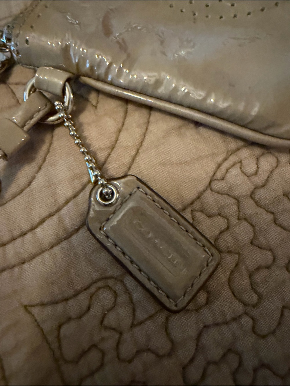 Coach Beige Taupe Patent Leather Wristlet Pouch Coin Purse - Picture 4 of 7